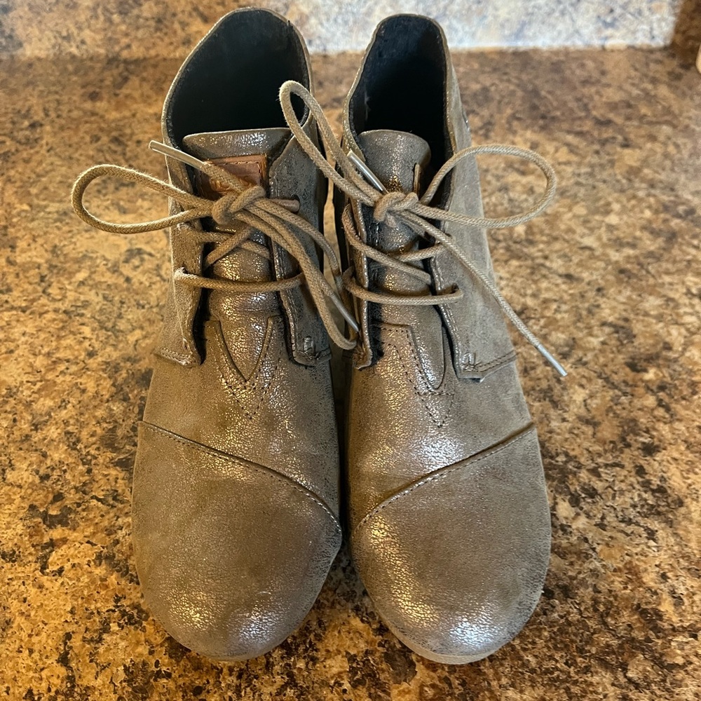 TOMS booties